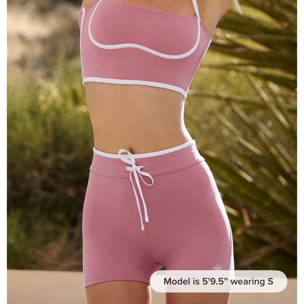 ALO Yoga Women's 4” Airbrush Pace Shorts | Pink wild rose color